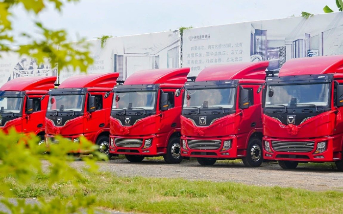 燃動(dòng)福建！百臺(tái)徐工新能源電動(dòng)牽引車交付