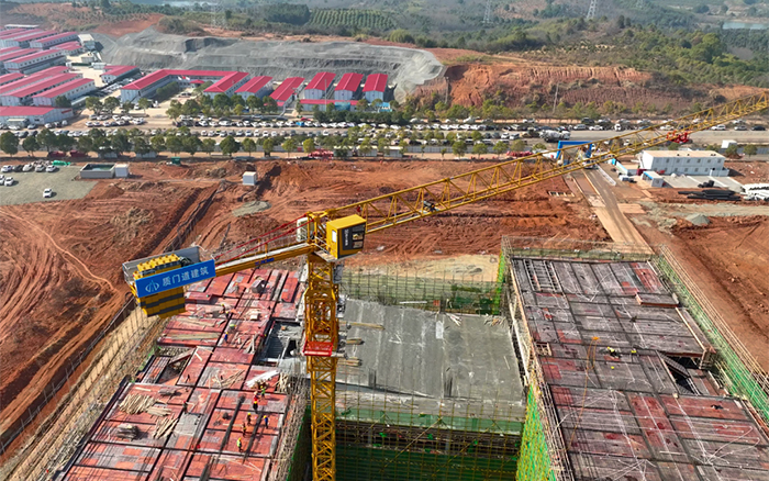 跑出加速度！37臺(tái)徐工塔機(jī)批量助建