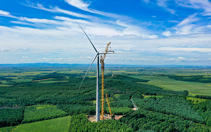 全球最高最大風電動臂塔機，首秀告捷！