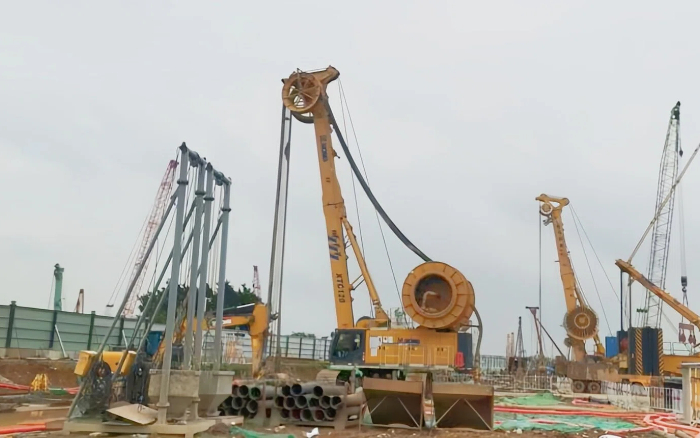 徐工 XTC120 雙輪銑，攻克機場隧道復雜地質！