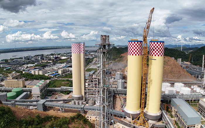 刷新紀(jì)錄！徐工 XGL3300-220S動(dòng)臂塔機(jī)化工吊裝顯神威